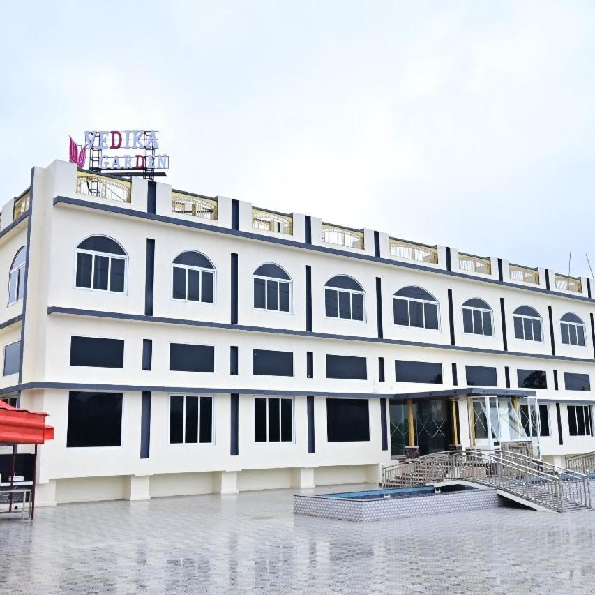 Vedika Garden Hotel Ambavna Exterior photo